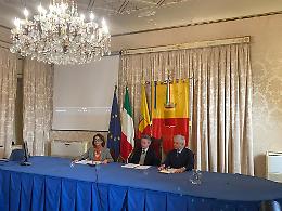 Unicredit nuovo main sponsor del Teatro San Carlo