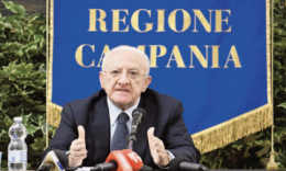 De Luca attacca: «Denuncio Fitto»