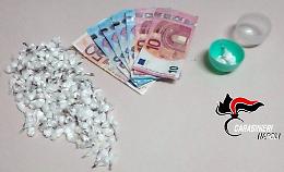 Volla, preso mentre spaccia cocaina. In casa 200 dosi