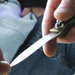 Tredicenne accoltellato alla schiena in via Lavinaio, indaga la polizia