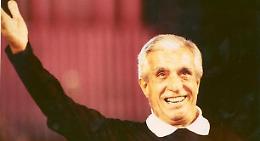 Al Vomero tre larghi intitolati a Bruni, Murolo e Carosone
