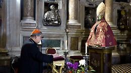 A Napoli chiese aperte solo di mattina