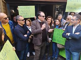 «Il Metropolitan non si tocca»: in centinaia alla manifestazione