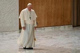 Ucraina, Papa: «Guerra cancro e sacrilegio, no al riarmo»