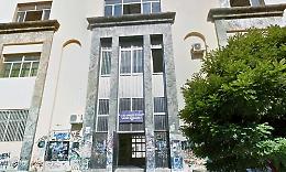 Il liceo Sannazaro rischia l’accorpamento, dimezzate le iscrizioni