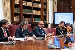 Sangiuliano: «Napoli sia capitale cultura Unesco»