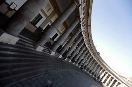 Colonnato di piazza Plebiscito, assegnati i locali