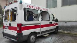 Ambulanze senza pace, nuova aggressione. Il responsabile della Cri: situazione indegna