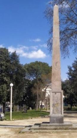 Partiti i lavori di restauro dell'obelisco della Meridiana in villa Comunale