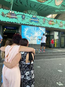Murales nella metro di Chiaiano per il tabaccaio ucciso