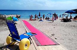 Campania, ok a legge per accesso disabili alle aree di balneazione