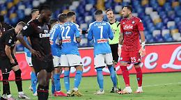 Goal e spettacolo al San Paolo: con il Milan finisce 2-2