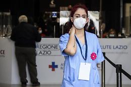 Vaccini, su terza dose incertezza su necessità