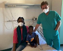 Bimbo ivoriano operato al Monaldi per cardiopatia congenita