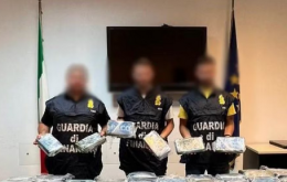 In un carico di scarpe trovati 123 chili di cocaina