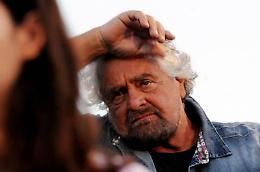 Grillo, scivolone sul blog e spunta una bestemmia