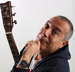 Federico Salvatore ricoverato per emorragia cerebrale: parla la moglie