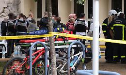 Francia, attacco in liceo: ucciso insegnante. Killer urlava “Allah Akbar"