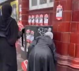 Israele, manifestazioni vietate e foto ostaggi strappate: tensione nel cuore dell'Europa