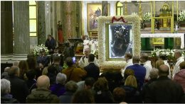 Pompei: 60mila fedeli per la Madonna del Rosario. Messe raddoppiate