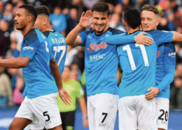 Vittoria con il brivido, ma il Napoli è una furia: il 2022 finisce alla grande