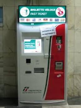 Ruba i soldi dalle biglietterie Trenitalia: 40enne nei guai