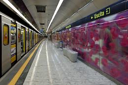 Furti in metropolitana, arrestati 4 borseggiatori