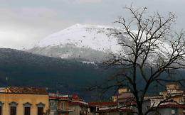Tempesta di neve sul Vesuvio, turisti messi in salvo dopo ore <br>di paura