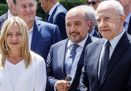 De Luca non raccoglie la sfida al dibattito del ministro Sangiuliano