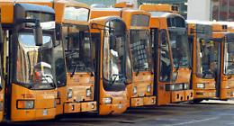 De Luca consegna nuovi bus: "Rinnoviamo il parco veicoli regionale "