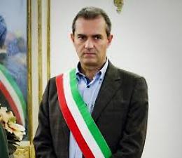 Salvini: libererò Napoli dal sindaco burattino