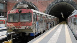 Pericolo caduta massi dopo scossa, stop treni della Cumana