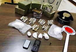 Sequestrate 20 plance di hashish nascoste in un'auto parcheggiata