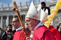Papa: "In momenti bui bisogna avere coraggio di tacere"