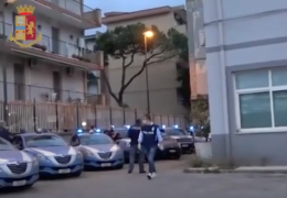 Estorsioni anche nel lockdown, 15 arresti nel Napoletano: i nomi