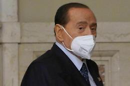 Berlusconi al San Raffaele da 4 giorni, voci su dimissioni domani