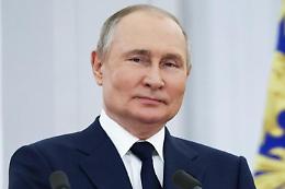 Finlandia a Putin: «Vogliamo entrare nella Nato». La replica: «Un errore»
