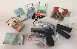 Droga, pistola e soldi in casa, un arresto a Chiaiano