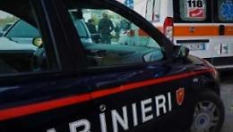 Lite per gelosia finisce a coltellate, 5 coinvolti: uno è grave