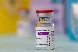 AstraZeneca, Ema: «Resta per tutti, più benefici che rischi»