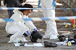 Roma, soffoca moglie con una busta e si getta dal quinto piano