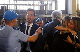 Corona inizia il digiuno: «Pronto a tutto pur di tornare libero»