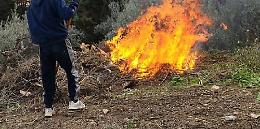 Bagnoli, ragazzini sorpresi a bruciare sterpaglie