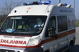 56enne muore in casa per un malore, la denuncia dei parenti: «Soccorsa da un’ambulanza senza medico»