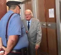 L'ex 007 Contrada rientra in polizia a 86 anni