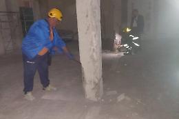 Palazzo evacuato, chiusa parte di via Orsi