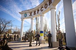 Zelensky arriva a Kherson