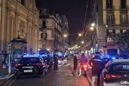 Babygang scatenate in centro, caccia al branco