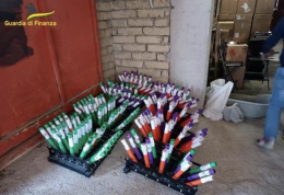 Capodanno, sequestrate 10 tonnellate di fuochi d'artificio a Napoli