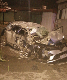 Auto si ribalta a Mergellina, ferita una coppia: lei è grave